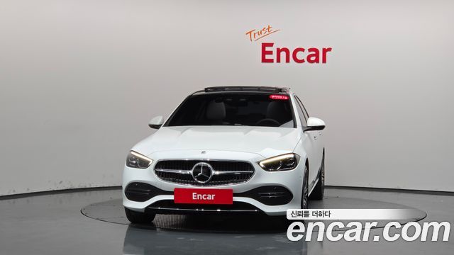 Mercedes-Benz C-Class 2025 — photo 3