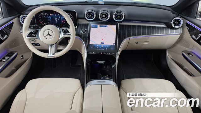 Mercedes-Benz C-Class 2025 — photo 10