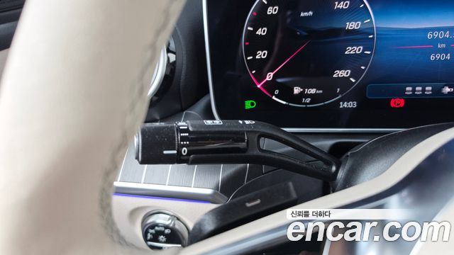 Mercedes-Benz C-Class 2025 — photo 26