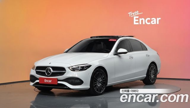 Mercedes-Benz C-Class 2025 — photo 1