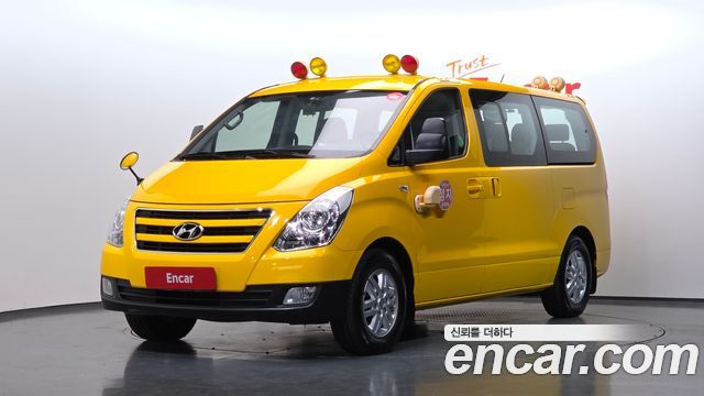 Hyundai Starex 2018 — photo 1