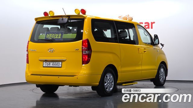 Hyundai Starex 2018 — photo 2