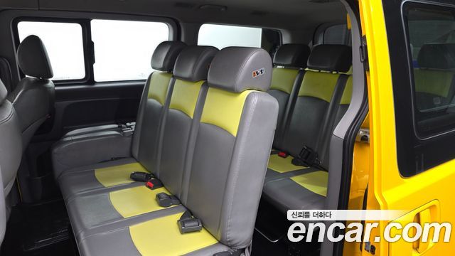 Hyundai Starex 2018 — photo 12