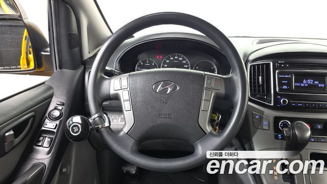 Hyundai Starex 2018 — photo 13