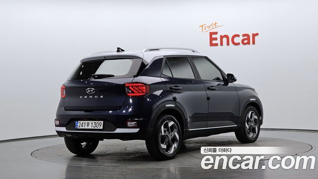 Hyundai Venue 2022 — photo 2