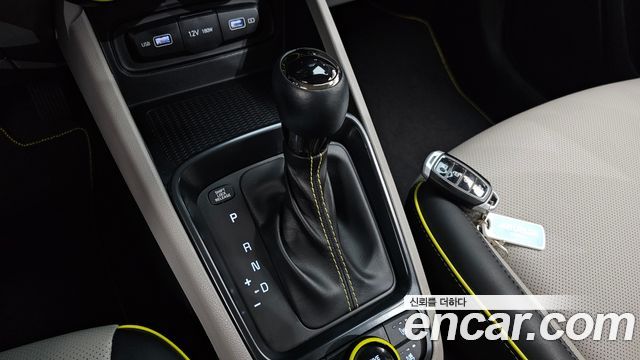Hyundai Venue 2022 — photo 12