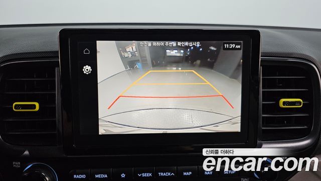 Hyundai Venue 2022 — photo 21