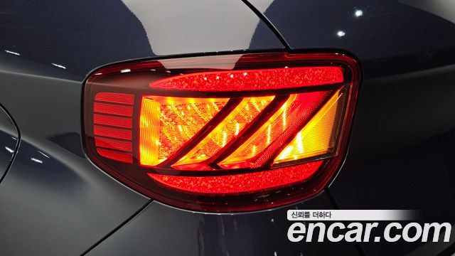 Hyundai Venue 2022 — photo 9