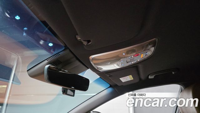 Genesis G80 2022 — photo 29