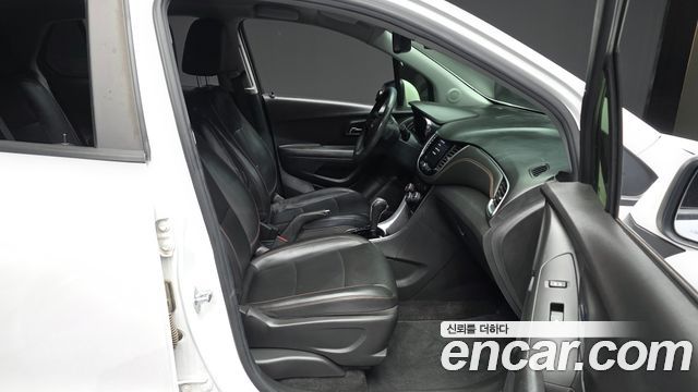 Chevrolet Korea Trax 2021 — photo 17