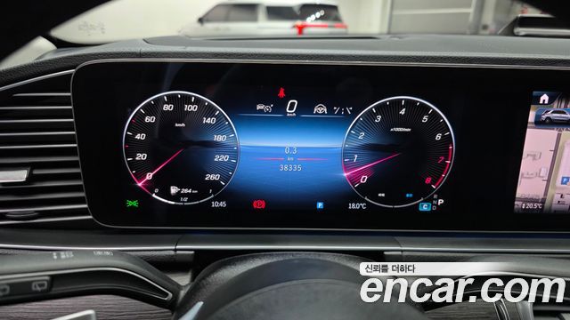 Mercedes-Benz GLE-Class 2024 — photo 11