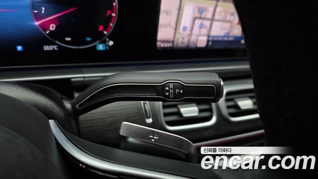 Mercedes-Benz GLE-Class 2024 — photo 12