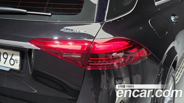 Mercedes-Benz GLE-Class 2024 — photo 9