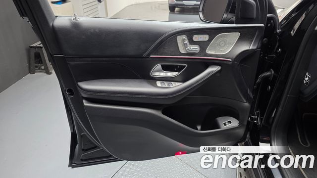 Mercedes-Benz GLE-Class 2024 — photo 14