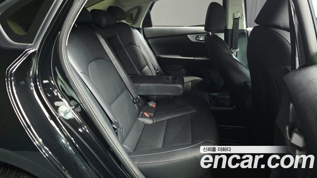 Kia K3 2022 — photo 17