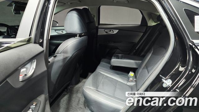 Kia K3 2022 — photo 18