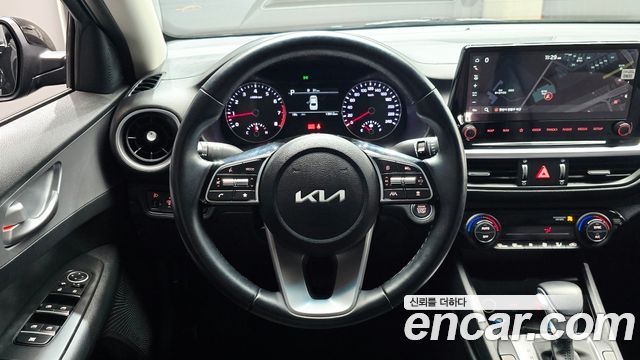 Kia K3 2022 — photo 20