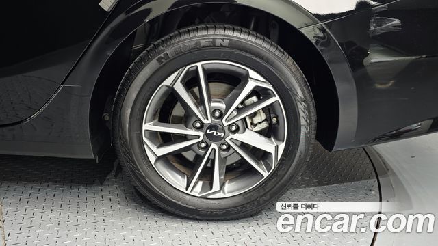 Kia K3 2022 — photo 7
