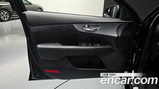 Kia K3 2022 — photo 14