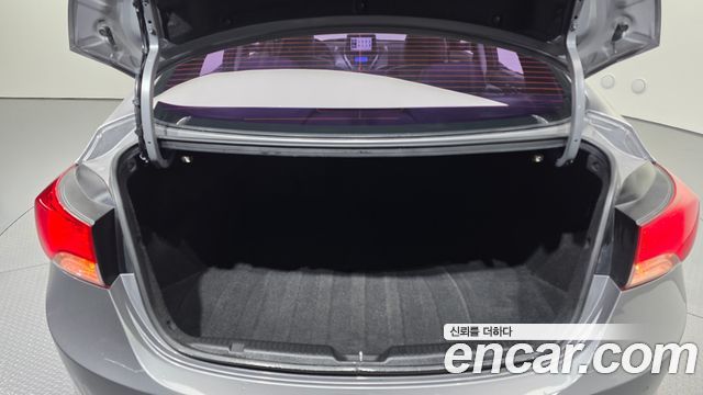 Hyundai AVANTE 2012 — photo 22