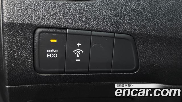 Hyundai AVANTE 2012 — photo 24