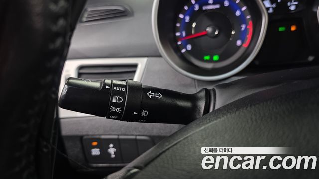 Hyundai AVANTE 2012 — photo 26