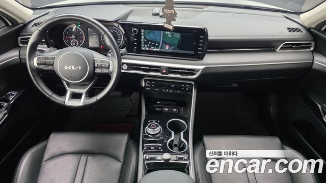 Kia K5 2023 — photo 10
