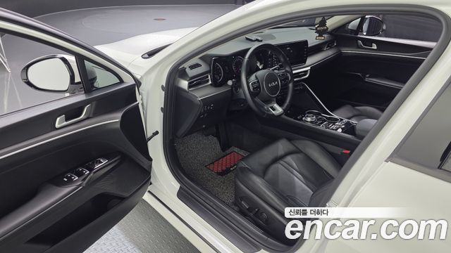 Kia K5 2023 — photo 13