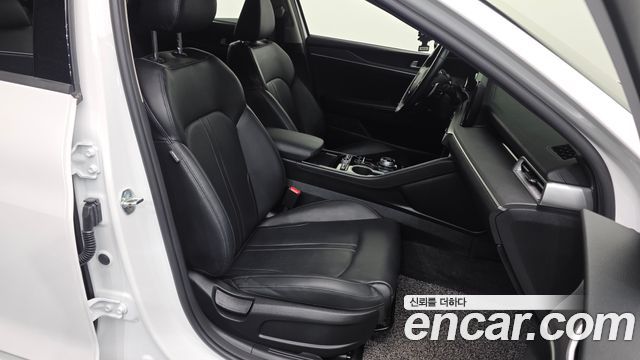 Kia K5 2023 — photo 17