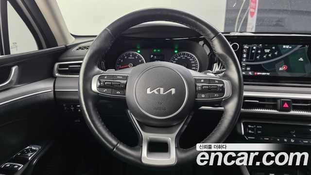 Kia K5 2023 — photo 20