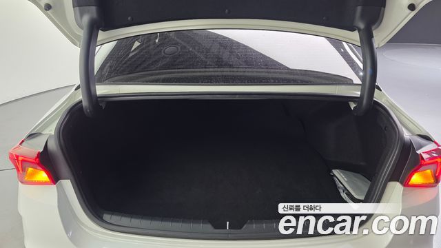 Kia K5 2023 — photo 23