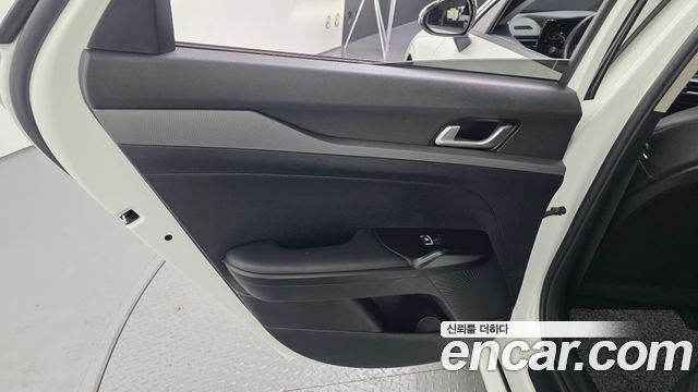 Kia K5 2023 — photo 15