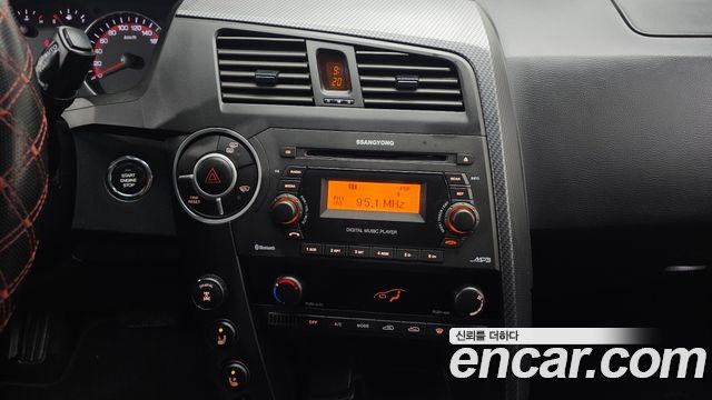 KG Mobility KORANDO 2016 — photo 14