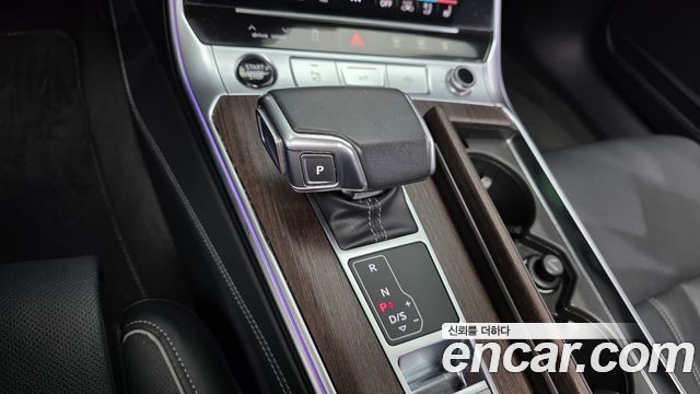 Audi A7 2022 — photo 12