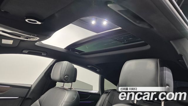 Audi A7 2022 — photo 25