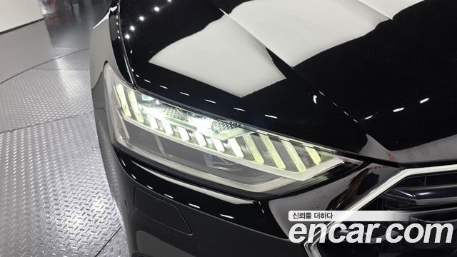 Audi A7 2022 — photo 8