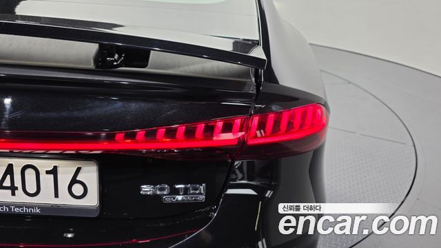 Audi A7 2022 — photo 9