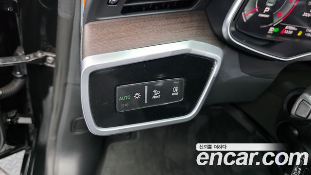 Audi A7 2022 — photo 31