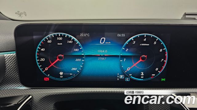 Mercedes-Benz A-Class 2021 — photo 11