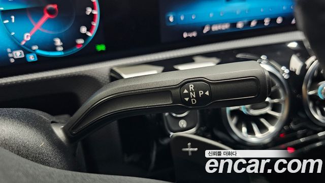 Mercedes-Benz A-Class 2021 — photo 12