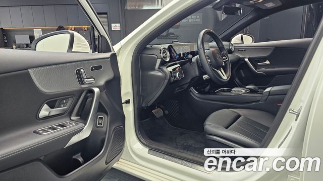 Mercedes-Benz A-Class 2021 — photo 13