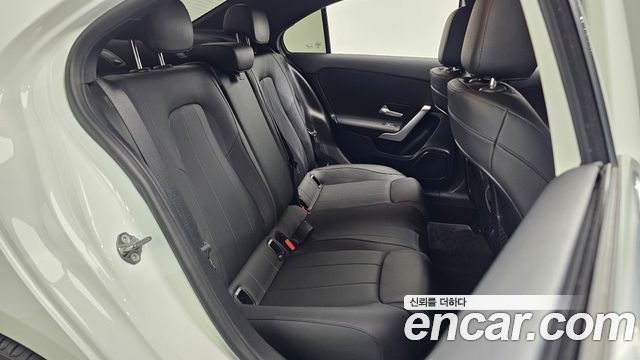 Mercedes-Benz A-Class 2021 — photo 17