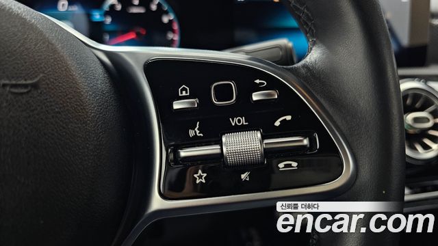Mercedes-Benz A-Class 2021 — photo 23