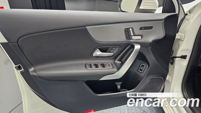 Mercedes-Benz A-Class 2021 — photo 14