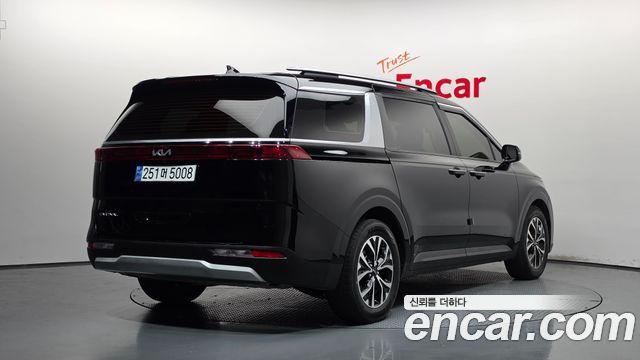 Kia Canival 2022 — photo 2