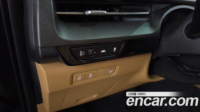 Kia Canival 2022 — photo 26