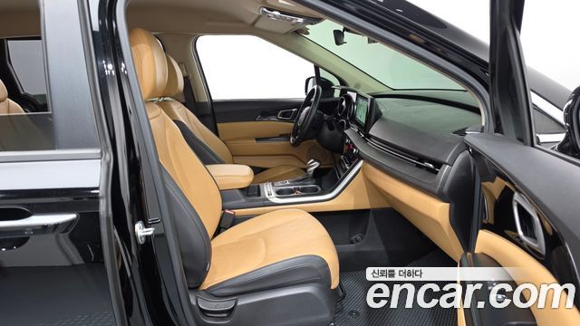 Kia Canival 2022 — photo 16