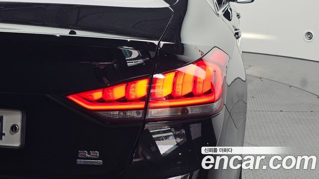 Genesis G80 2017 — photo 9