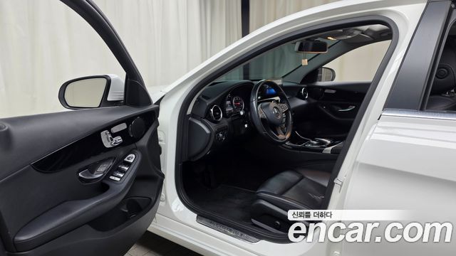 Mercedes-Benz C-Class 2016 — photo 13