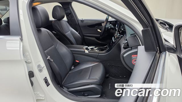 Mercedes-Benz C-Class 2016 — photo 17